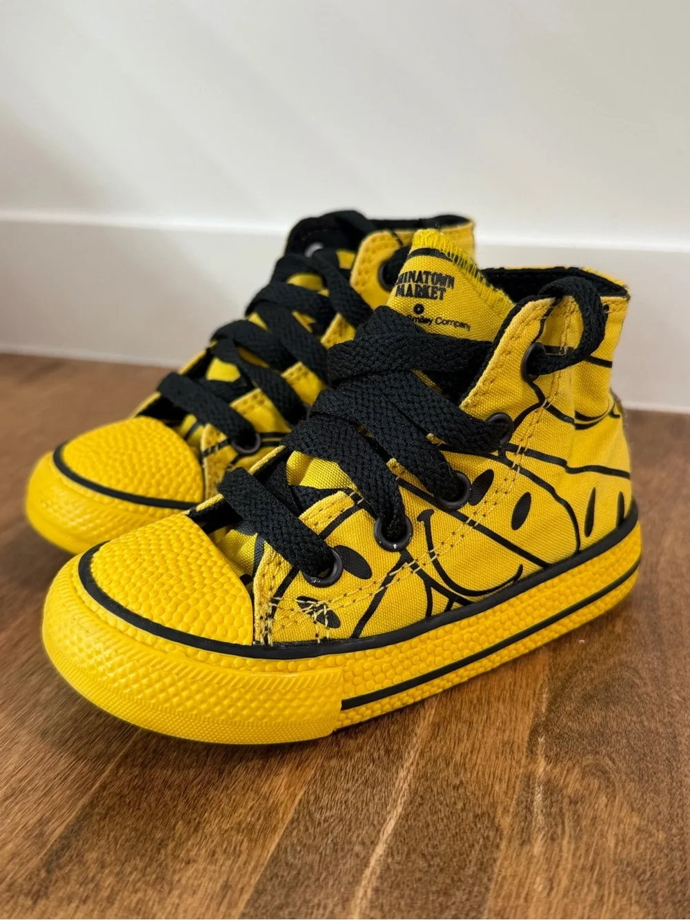 Converse Chinatown MarketSneakers- size 6 toddler- video in listing